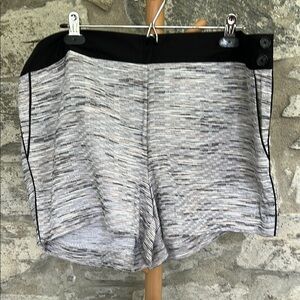 Weave look shorts​